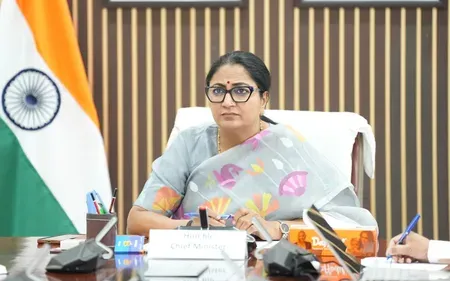 दिल्ली जल संकट: CM रेखा गुप्ता की उच्चस्तरीय बैठक, 980 टैंकर और हरियाणा से 1,000 क्यूसेक पानी का आश्वासन