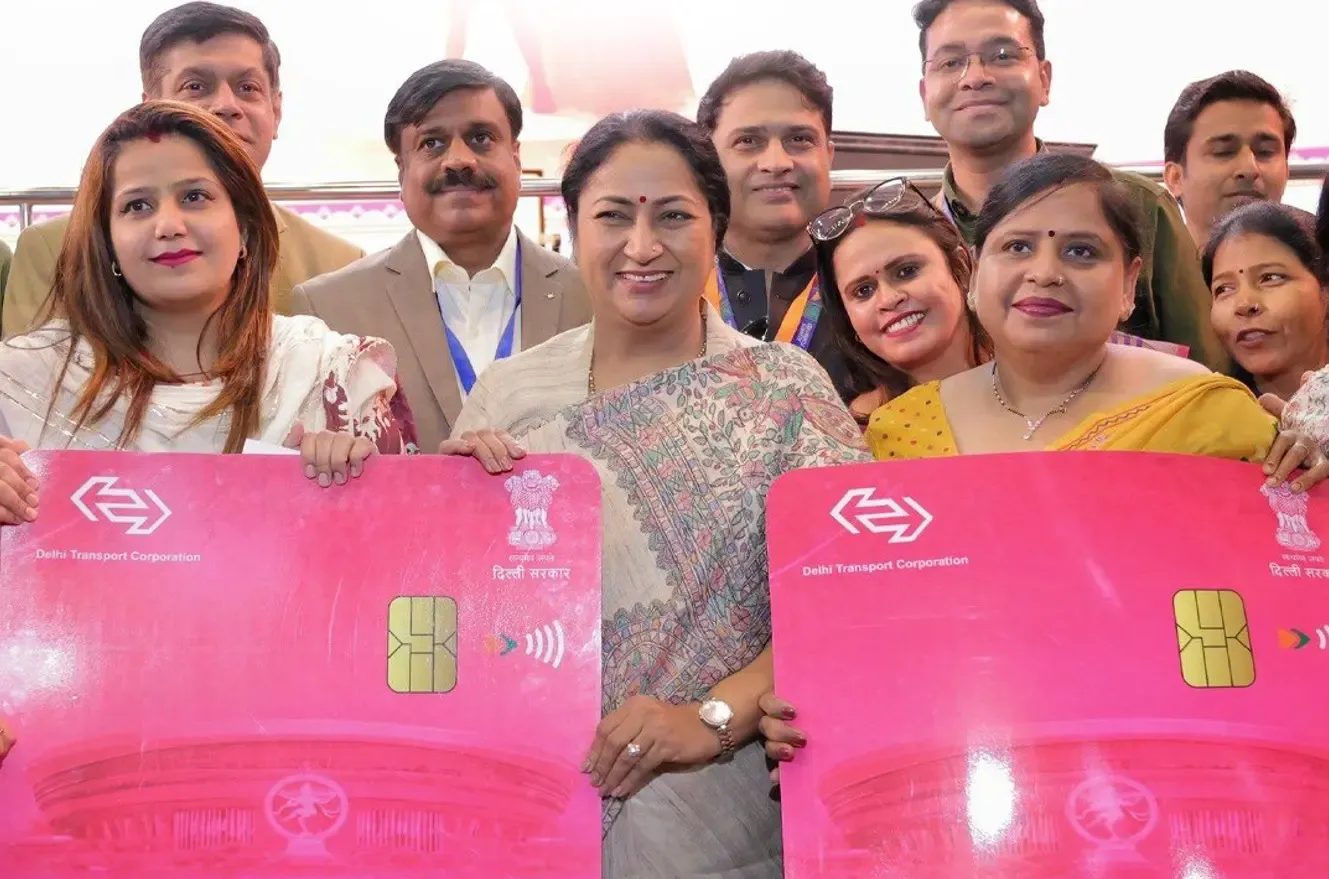 दिल्ली की 'सहेली पिंक स्मार्ट कार्ड योजना': 12 दिन में एक लाख कार्ड जारी होने की उपलब्धि