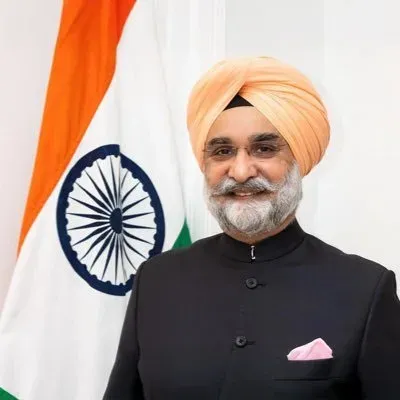 Delhi L-G Sandhu sets June 15 deadline for DDA drain desilting