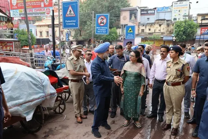 Delhi L-G TS Sandhu reviews fire service preparedness ahead of festive season