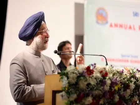 Delhi L-G Saxena Urges Khalsa College Students: Lead Digital Change