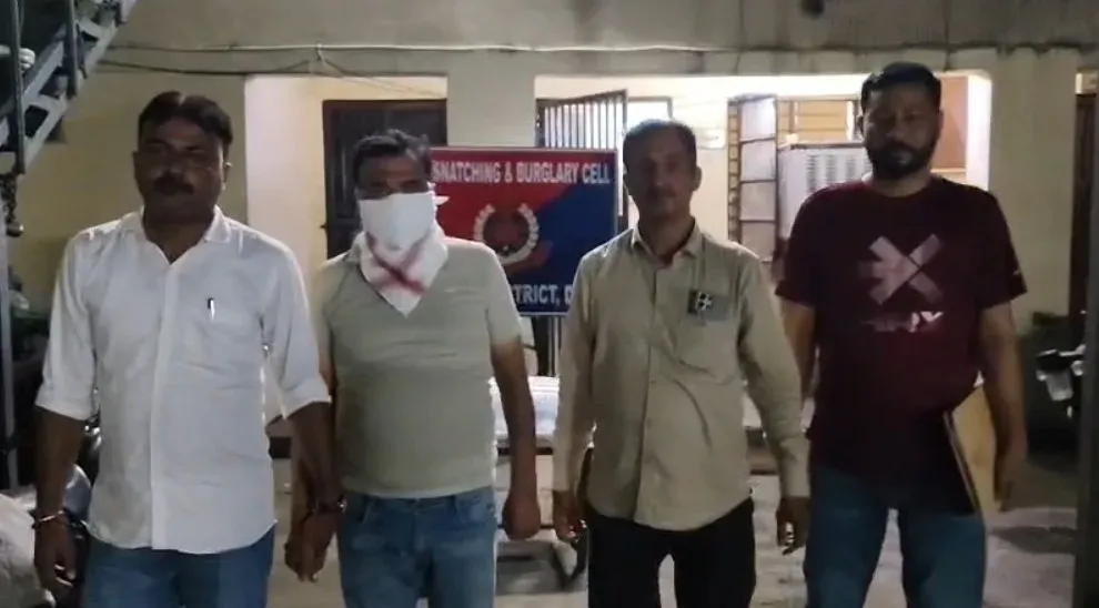 Delhi man held for stabbing wife, minor daughter in Shahdara; knife seized
