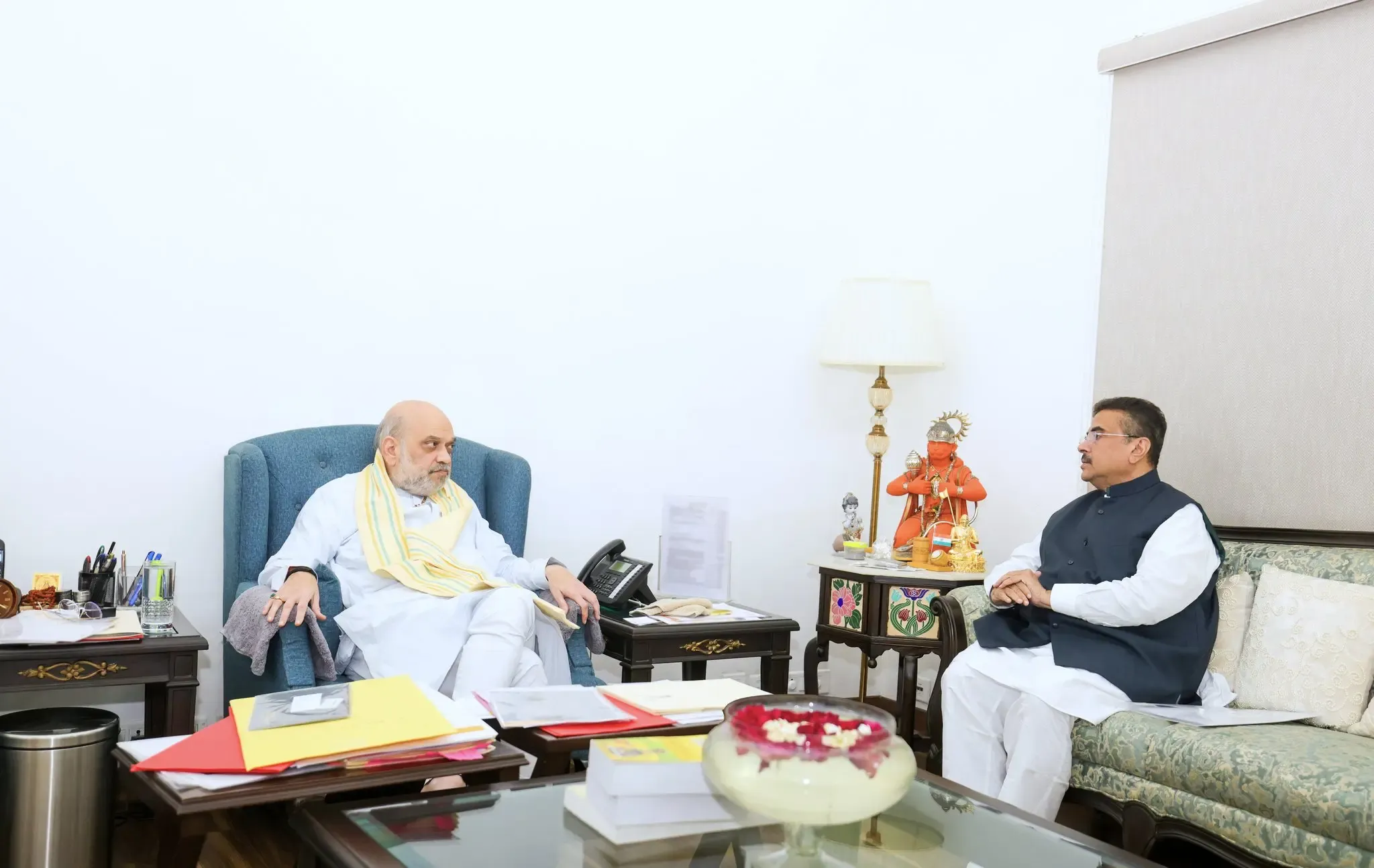 क्या सुवेंदु अधिकारी की अमित शाह से मुलाकात ने भाजपा की चुनावी तैयारियों को मजबूत किया?