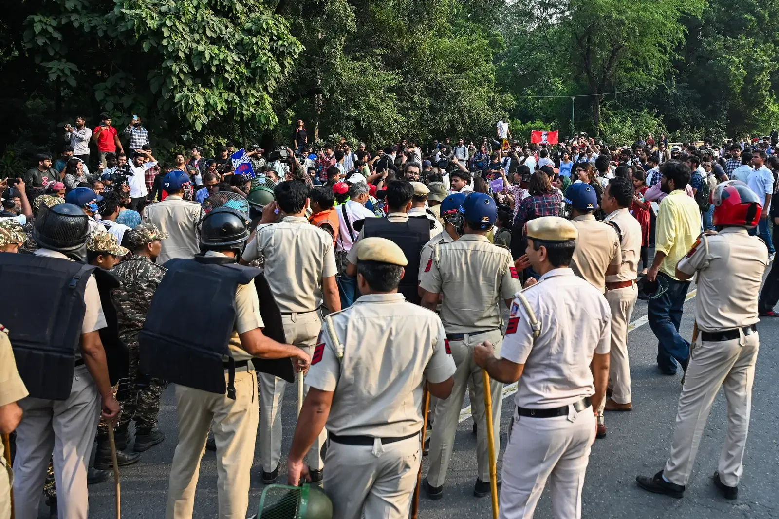 सीजेपी प्रदर्शन और अभिजीत दिपके की गिरफ्तारी पर सियासी संग्राम, भाजपा-कांग्रेस आमने-सामने