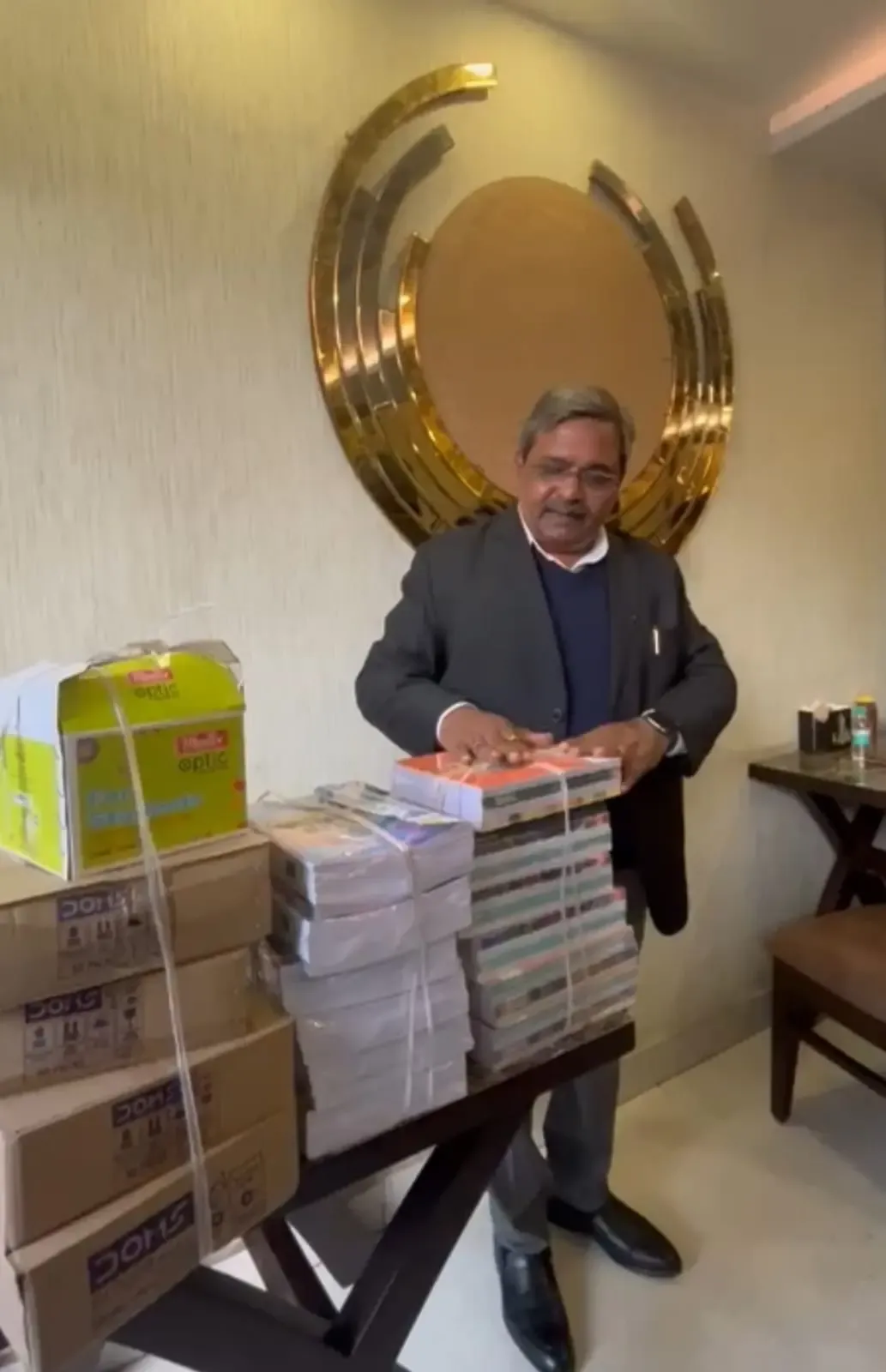 What New Trend Did Delhi MLA Satish Upadhyay Initiate?