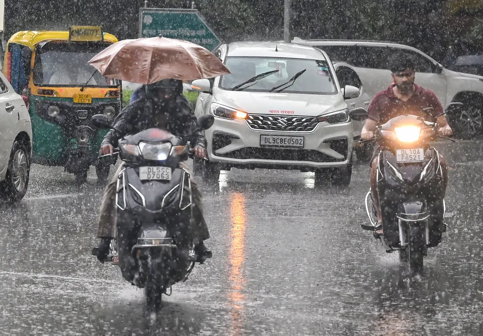 दिल्ली-एनसीआर में मानसून सक्रिय, 21–24 अगस्त तक हल्की से मध्यम बारिश; आनंद विहार का AQI 242