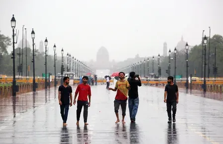दिल्ली-एनसीआर में 11 से 14 सितंबर तक बारिश का अनुमान, तापमान 30°C तक लुढ़केगा