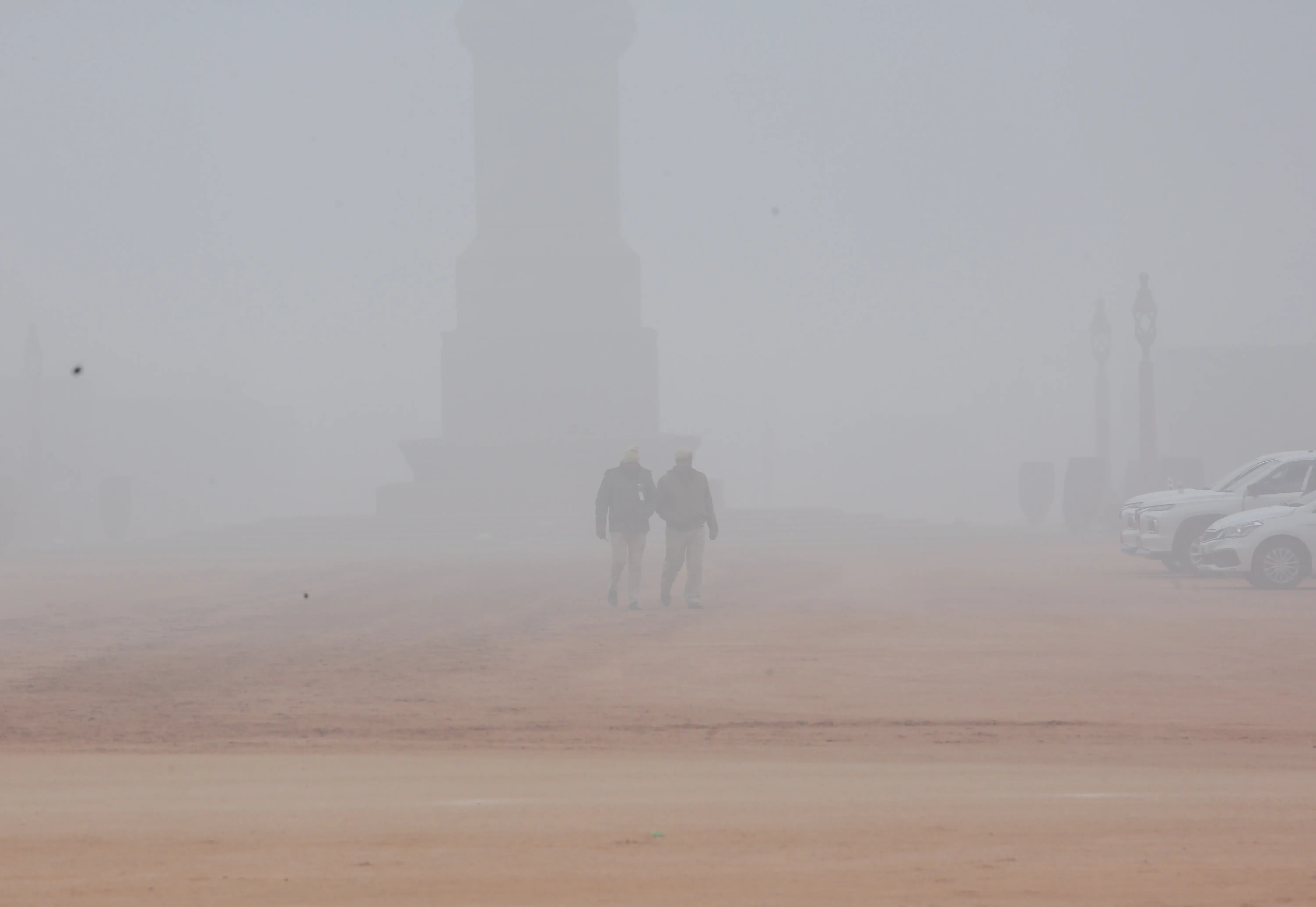 Is Delhi-NCR Facing Another Thick Smog Crisis as AQI Reaches 'Severe' Levels?