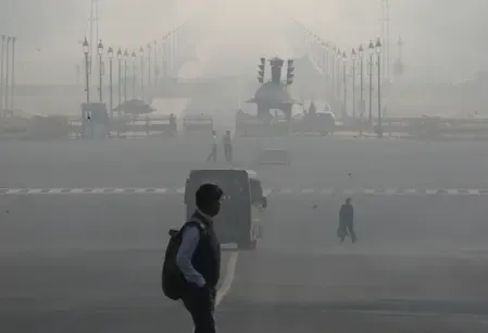 Delhi-NCR's cold intensifies, AQI again nears 'severe' in several areas