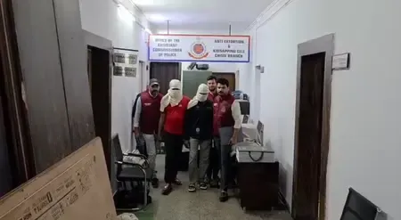 Delhi Police arrest two in Sunlight Colony daylight robbery, shooting case