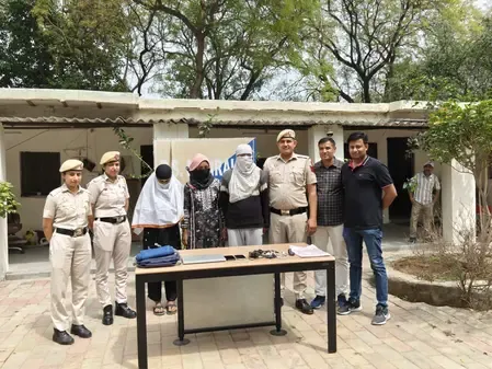 Delhi Police Uncover Family-Operated Burglary Ring, Resolve Seven Cases