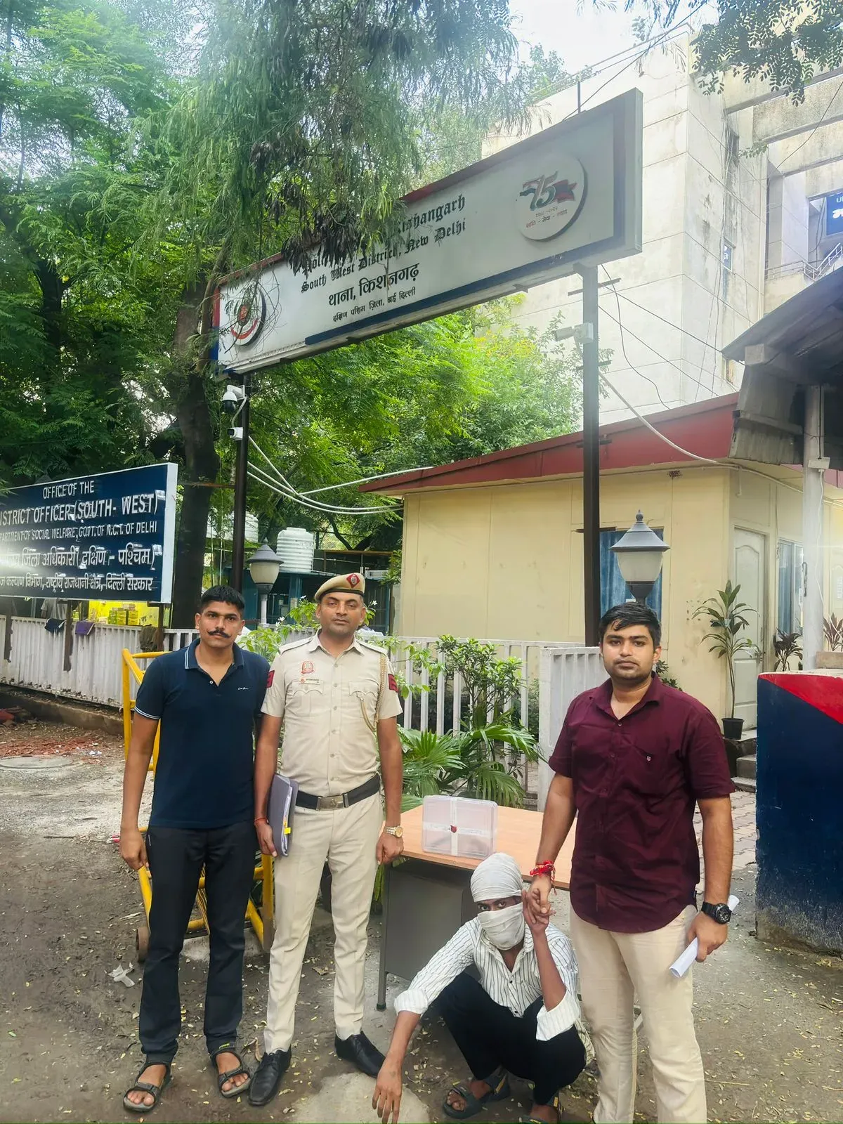 Did the Delhi Police Successfully Bust a Gambling Racket and Arrest a Notorious Criminal?