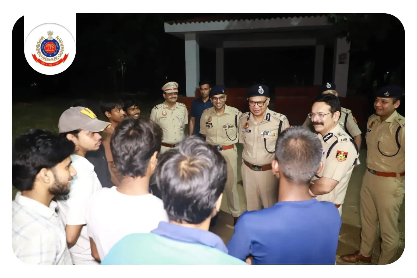 दिल्ली पुलिस कमिश्नर अनुराग कुमार ने DU साउथ कैंपस और सत्य निकेतन का दौरा किया, महिला छात्राओं की सुरक्षा व्यवस्था परखी