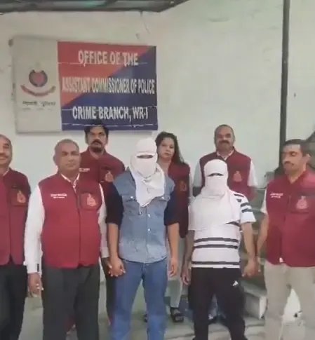 दिल्ली पुलिस ने छेनू गैंग के दो बदमाशों को गिरफ्तार किया