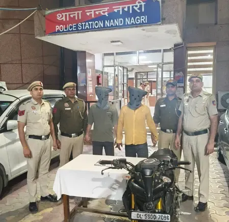 Two Arrested for Mobile Phone Snatching in Nand Nagri, Police Recover Stolen Items