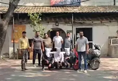 दिल्ली पुलिस ने वांछित अपराधी शोहैब समेत तीन को गिरफ्तार किया, पिस्टल और कारतूस बरामद