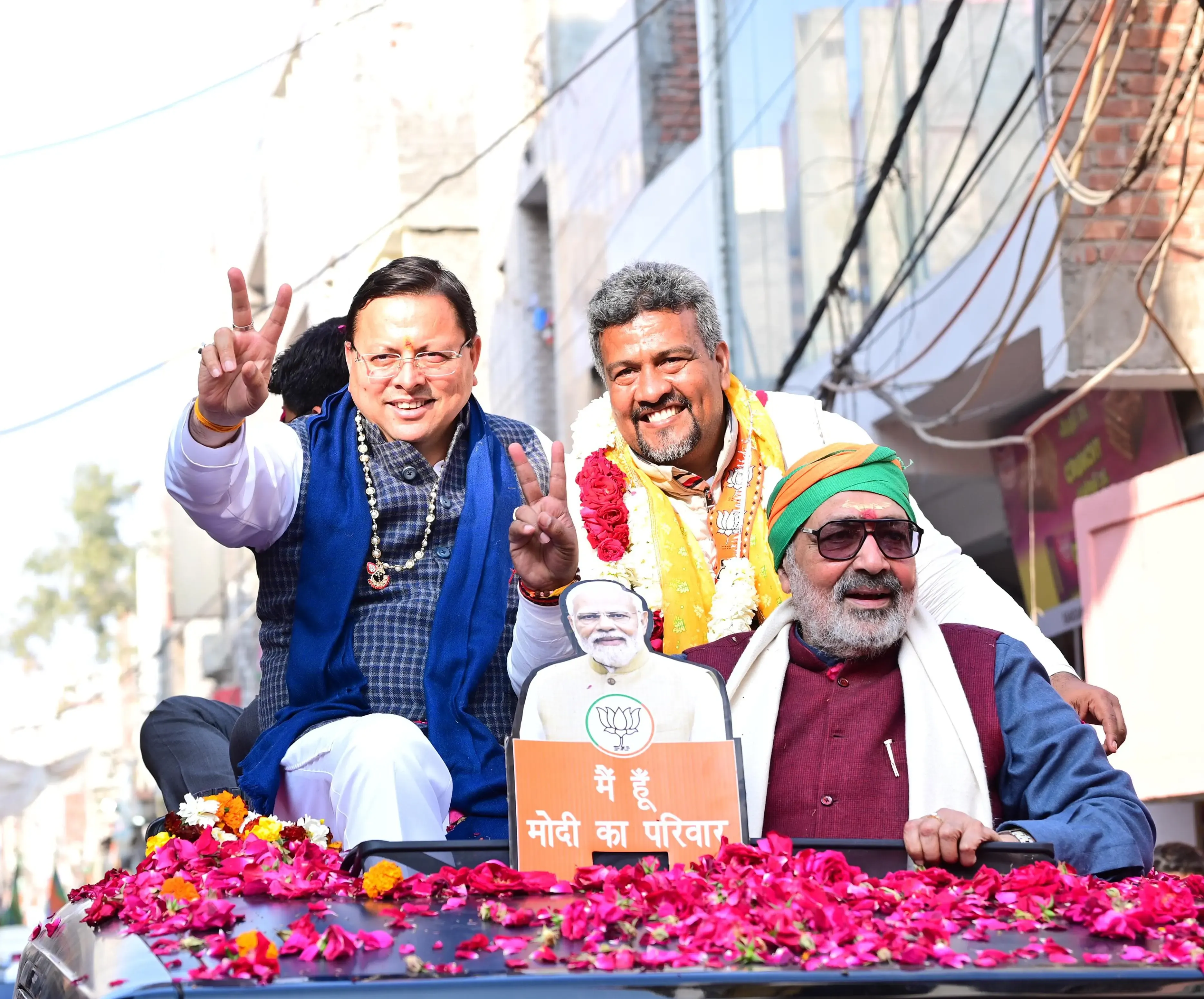 Delhi Elections: Uttarakhand CM Pushkar Singh Dhami Conducts Roadshows in Sangam Vihar and Karol Bagh