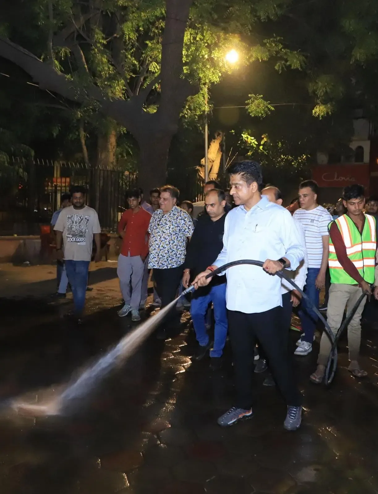Delhi: Sarojini Nagar Market Undergoes Wet Cleaning by NDMC
