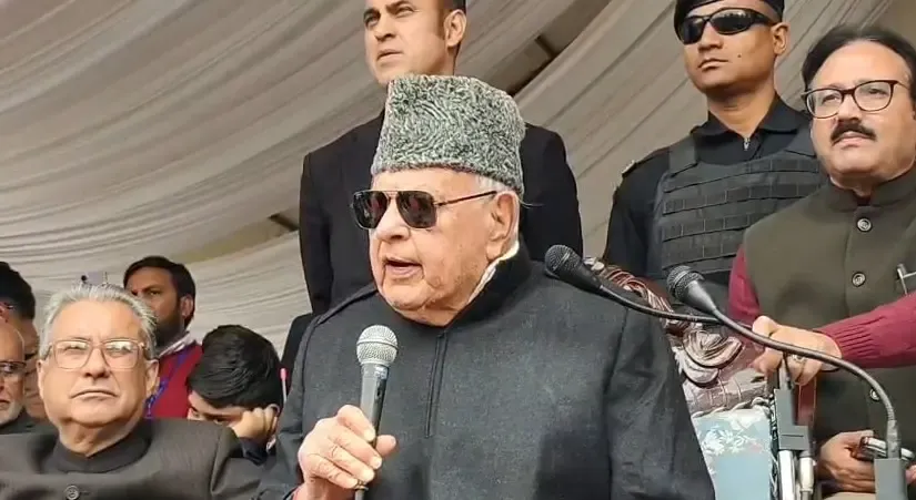 फारूक अब्दुल्ला का बड़ा बयान: 'दिल्ली से न्याय की उम्मीद नहीं, हक के लिए खुद लड़ना होगा'