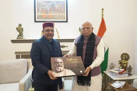 What was presented by Delhi Speaker to Union Minister Manohar Lal?
