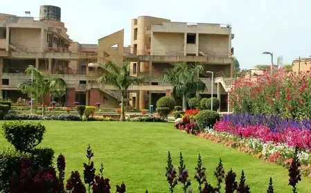 दिल्ली विश्वविद्यालय में देर से पहुंचने पर होगी कार्रवाई, बायोमेट्रिक हाजिरी अनिवार्य