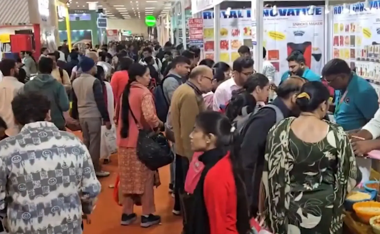 क्या दिल्ली के व्यापार मेले में चोर ले उड़े एक लाख रुपए की साड़ी?