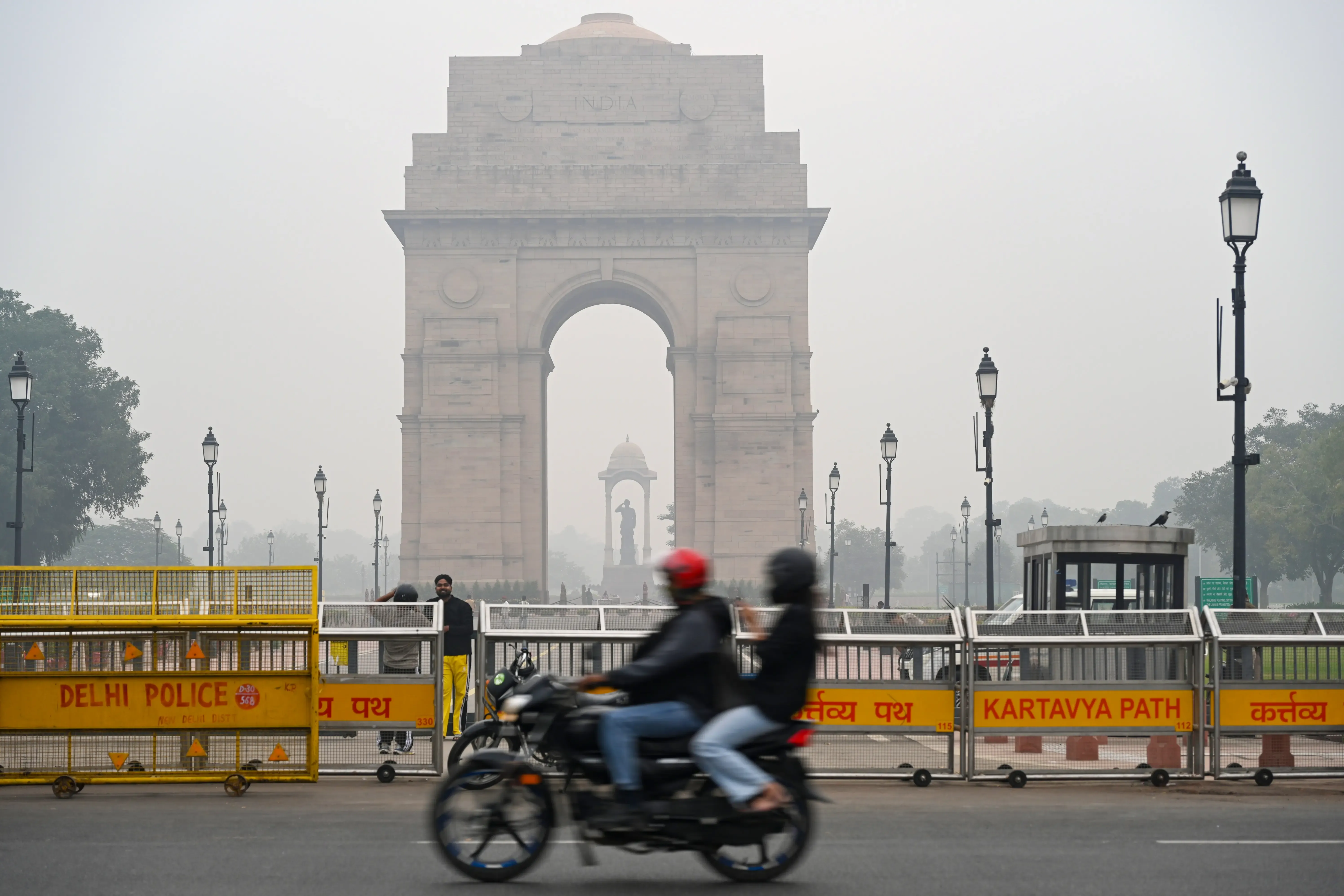 Has Delhi’s Air Quality Improved to ‘Moderate’ with AQI Dropping to 183?