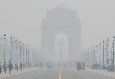 Is Delhi's AQI Still in the 'Poor' Category While Clear Skies Are Forecast?