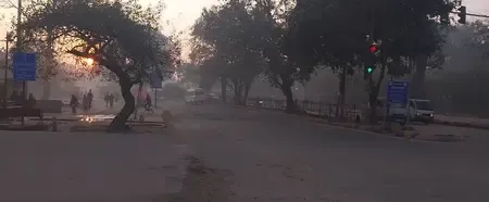 What Is Causing Dense Fog and Air Quality Concerns in Delhi?