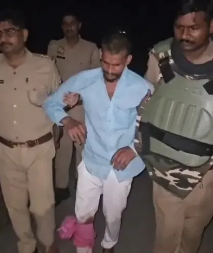 देवरिया भलुअनी हत्याकांड: दो आरोपी गिरफ्तार, मुठभेड़ में चाइना अंसारी के पैर में लगी गोली