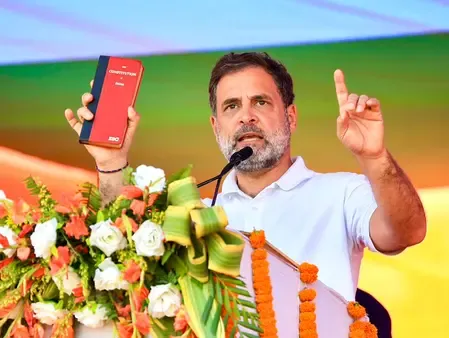 क्या राहुल गांधी पर लगाए गए आरोपों से संवैधानिक संस्थाएं बदनाम हो रही हैं?