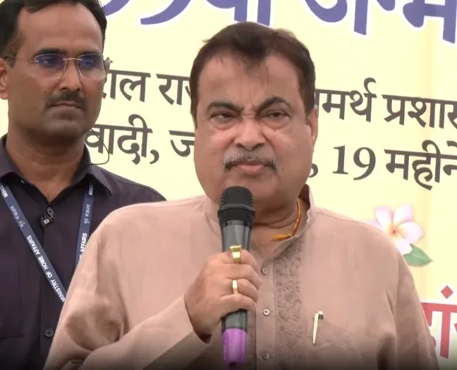 पराली से इथेनॉल और बायो-सीएनजी बना रहा भारत, गडकरी बोले — जल्द खत्म होगी पराली जलाने की समस्या