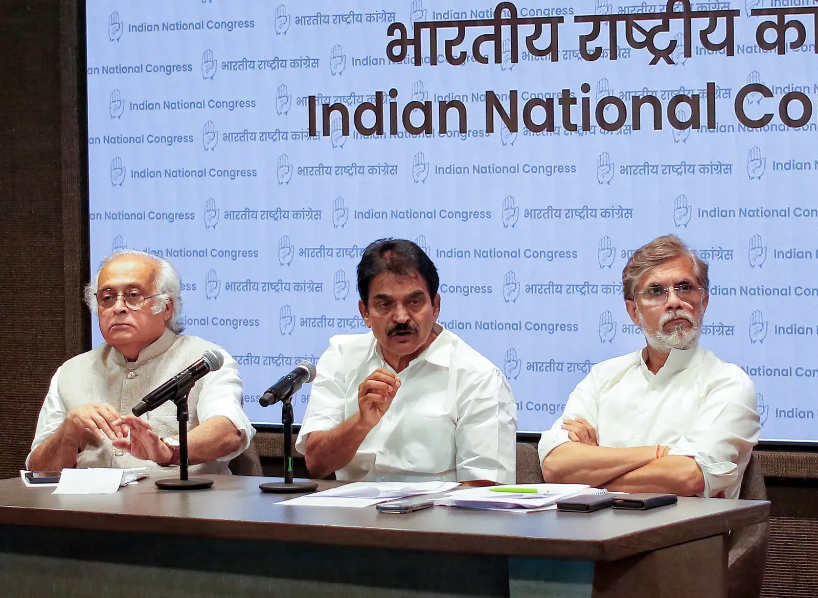 जयराम रमेश का बड़ा दावा: 'देश के चुनाव निष्पक्ष नहीं, CEC और सरकार के बीच मैच फिक्सिंग'