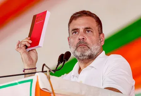 राहुल गांधी का मोदी पर तंज: 'देश में महंगाई, PM इटली में मेलोनी को टॉफी खिला रहे'