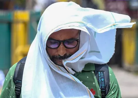 देशभर में भीषण हीट-वेव का कहर: दिल्ली, राजस्थान, बिहार और यूपी में लू की चेतावनी जारी
