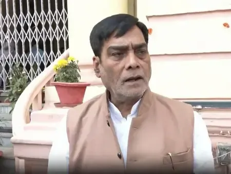 देशवासियों की घुसपैठियों से रक्षा करना सरकार का दायित्व : रामकृपाल यादव 