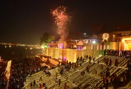 क्या देव दीपावली पर काशी में दस लाख दीपों की रोशनी अद्भुत अनुभव देगी?