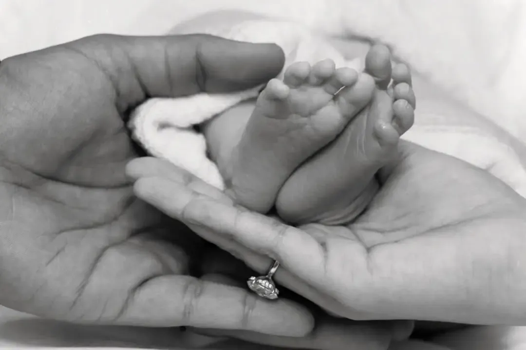 Is Sonarika Bhadoria from Devon Ke Dev Mahadev Celebrating Motherhood?