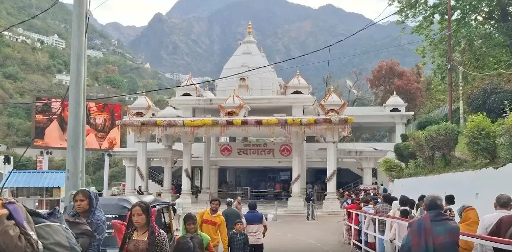 Nationwide Devotion: Temples Bustle with Worship on Durga Ashtami