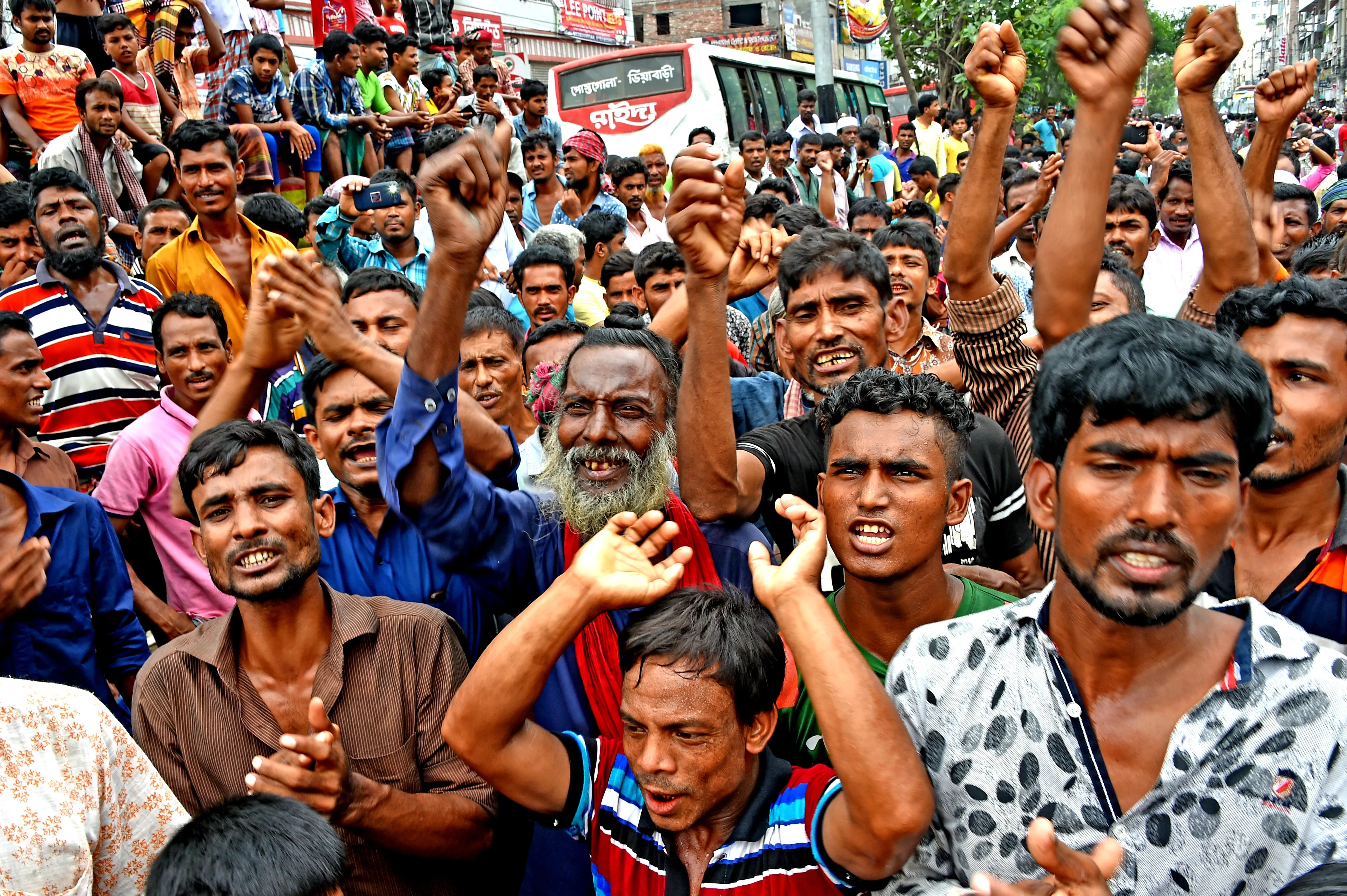 Why Are CNG Drivers Blocking Roads in Banani, Dhaka?