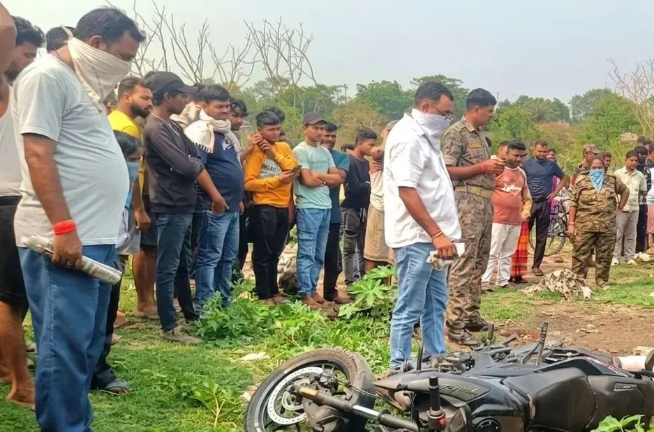 धनबाद हत्याकांड: चांदमारी में युवक का शव झाड़ियों में मिला, पत्थर से कुचला गया सिर