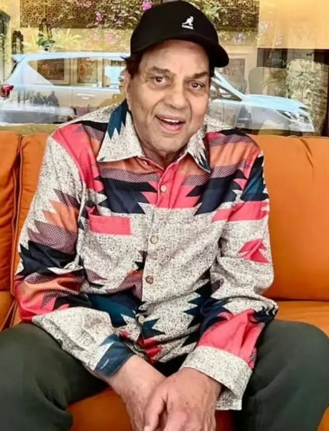 क्या धर्मेंद्र के अस्पताल में भर्ती होने के बाद हेमा मालिनी की प्रार्थना से होगा उनका जल्द स्वस्थ होना?