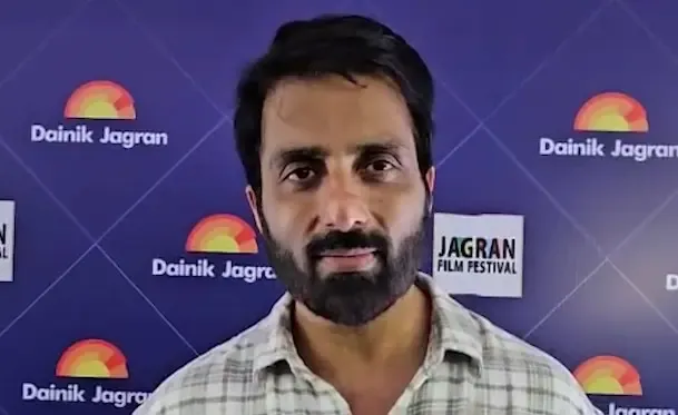 <b>क्या धर्मेंद्र के लिए अहाना कुमरा और सोनू सूद ने जल्दी स्वस्थ होने की कामना की?</b>