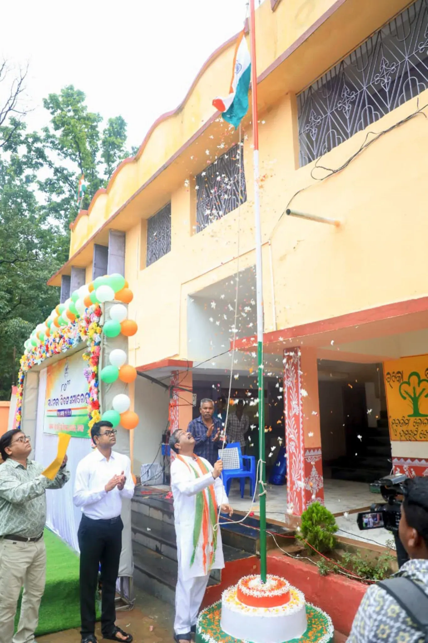 Dharmendra Pradhan Hoists Flag at Deogarh School on Independence Day