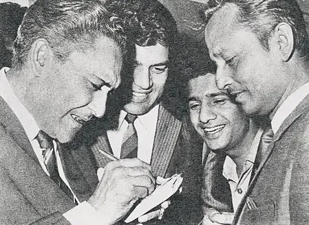 Did Dharmendra Just Share a Throwback Fanboy Moment with Ashok Kumar?
