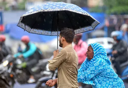 दिल्ली-एनसीआर में 8 और 9 जुलाई को येलो अलर्ट, मानसून ने पकड़ी रफ्तार; 50 km/h हवाओं के साथ बारिश के आसार