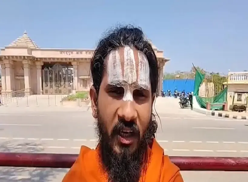 दिग्विजय सिंह ने अयोध्या में राम मंदिर का दर्शन किया, संतों की तीखी प्रतिक्रिया