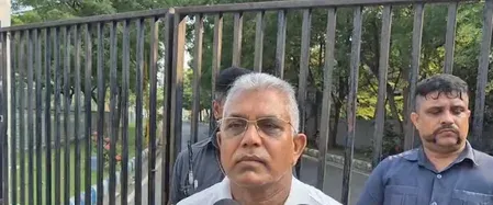 दिलीप घोष का ममता पर तीखा हमला: ‘धरना जबरन कराया, TMC के सांसद-विधायक भी नदारद’
