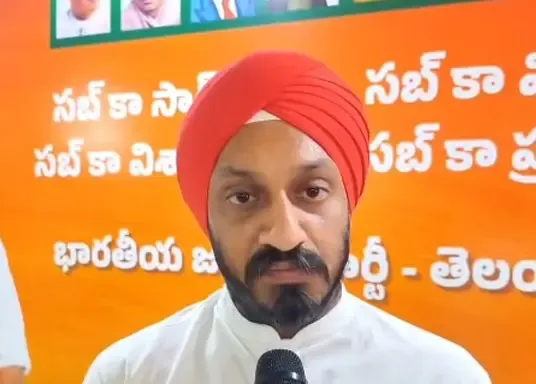 तेलंगाना जल संकट: BJP नेता मनमीत सिंह का रेवंत रेड्डी पर हमला, किसान सूखे से बेहाल