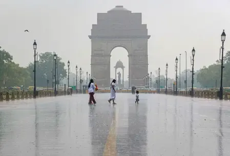 दिल्ली-एनसीआर में बारिश ने दिलाई गर्मी से राहत, वायु गुणवत्ता में सुधार  